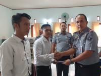 Penyerahan remisi khusus hari raya Natal kepada 9 Warga binaan Pemasyarakatan Lapas Narkotika kelas IIA Bandar Lampung